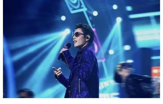 《我們的歌》第三季定檔,主持人曬“勤深深”,“精神小伙”合照