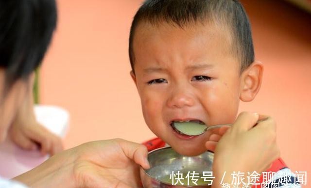 运动|男孩因“喝水”进医院,医生:这3个时间段少给孩子喝水,易积食