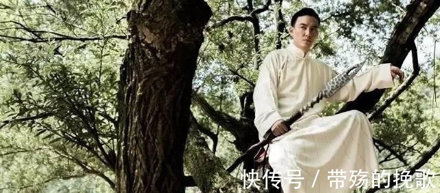 古龙剧!扒一扒金庸古龙剧中都有哪些不靠谱的刀剑