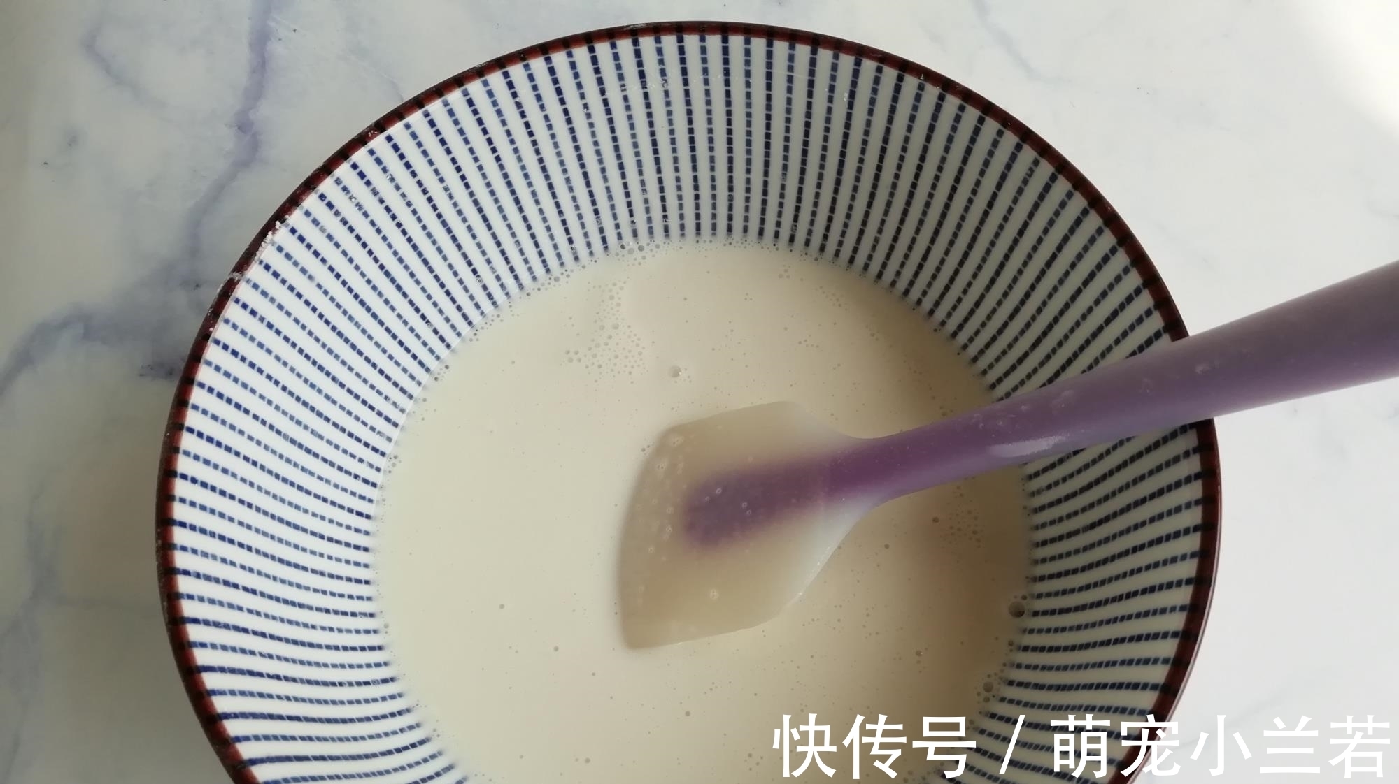 糯米粉别做汤圆了,拌一拌蒸一蒸,家人吃不够,天越热越好吃