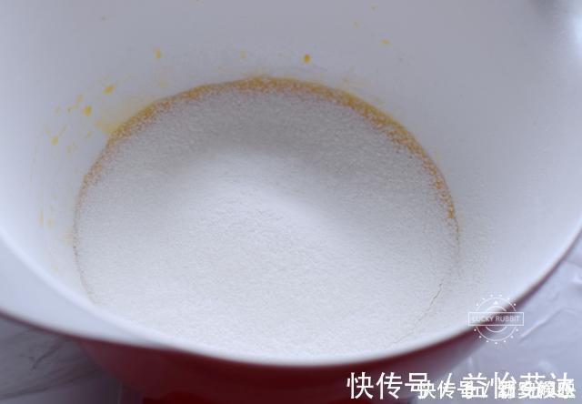 蛋黄|电饭锅蛋糕不蓬松还塌陷?注意这几个细节,我做一次就成功