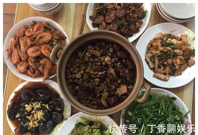 西兰花|在家给婆婆过生日,我特意下厨做一桌菜讨喜,饭后老公还说我小气