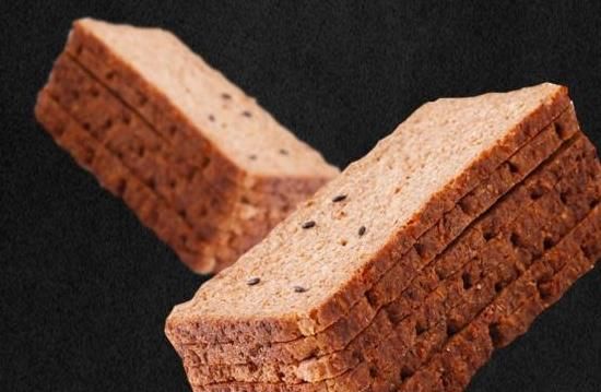 全麦面粉|买全麦面包,这4种最好别买,面包师:吃错了,热量堪比红烧肉