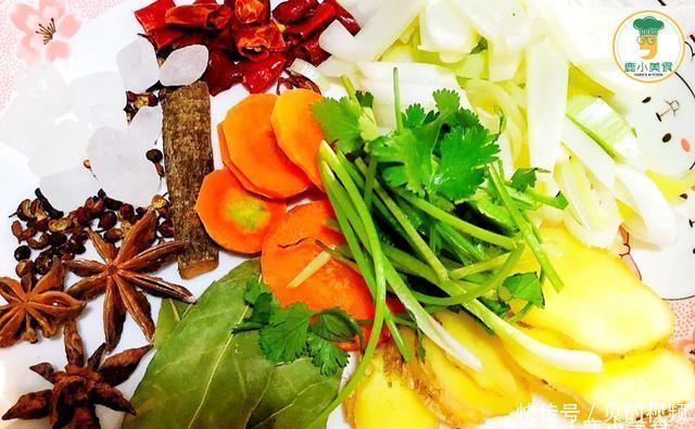 做酱猪蹄,只放八角香叶可不行!牢记“2要点”,软糯浓香酱味足