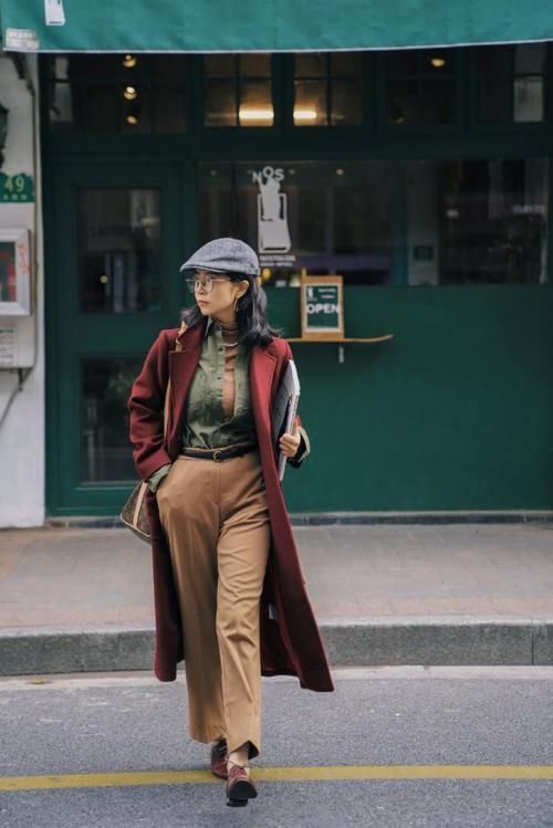 今冬,火了一款裤子叫:毛呢裤,配大衣气质又高级,谁穿谁好看