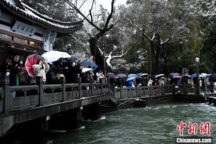 赵阳|浙江杭州迎大雪天 已启动抗雪防冻应急响应