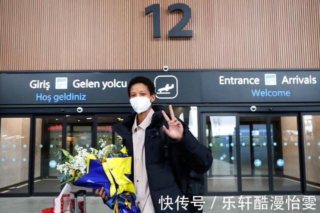 李盈莹|瓦尔加斯正式返航!天津女排面临解散,李盈莹为何没加盟费内巴切