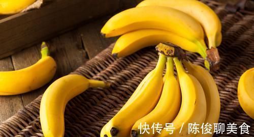 排便|被便秘困扰的人,记住日常多吃6物,润肠去燥,排便变轻松