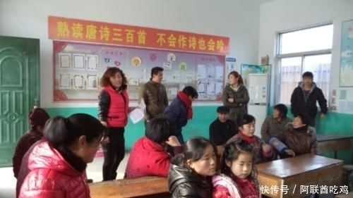 做错|“家长会”结束后,你会单独找班主任聊一聊吗?可能不少家长做错了