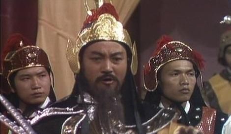 呼延赞@历史上真正的“铁鞭王”既非尉迟恭,也非呼延赞和呼延灼,而是他