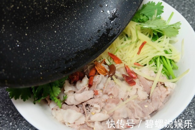 新学了个羊肉的做法，简单易做，鲜嫩美味，全家都说好！