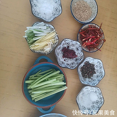 懒人必备这道干煸杏鲍菇,简单几步,十分钟就上桌