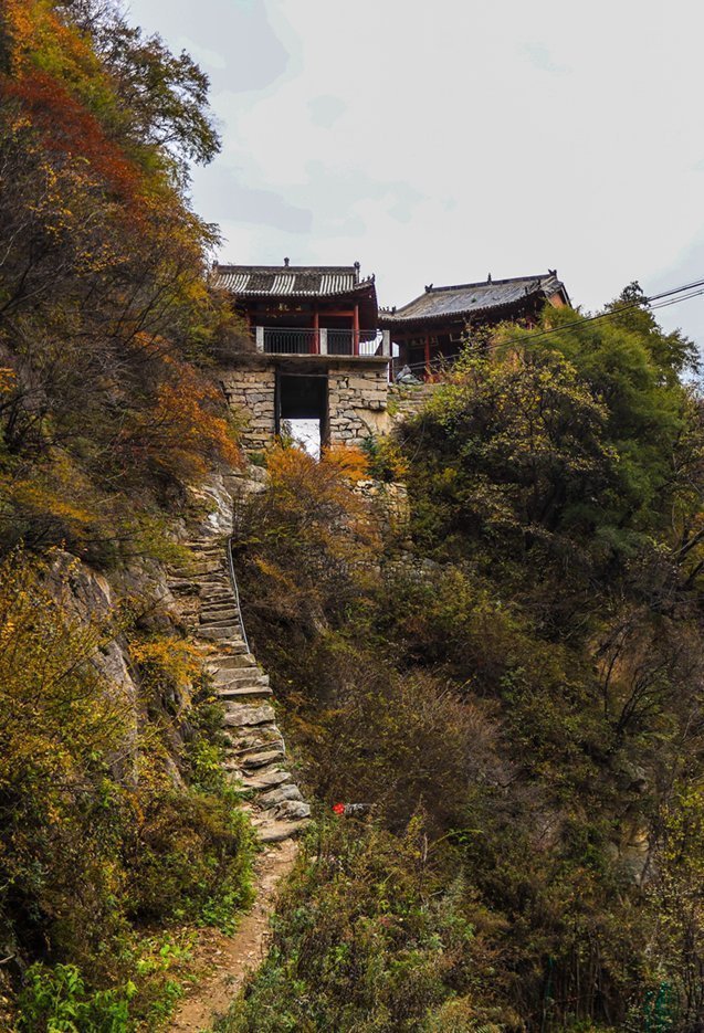 前山|铁顶太兴山，号称终南第一峰险过华山，我用七个小时带你走完全程