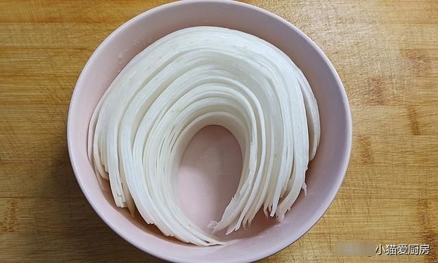 这样做出来的雪碧泡萝卜,成菜酸辣脆爽又开胃,吃一次忘不了