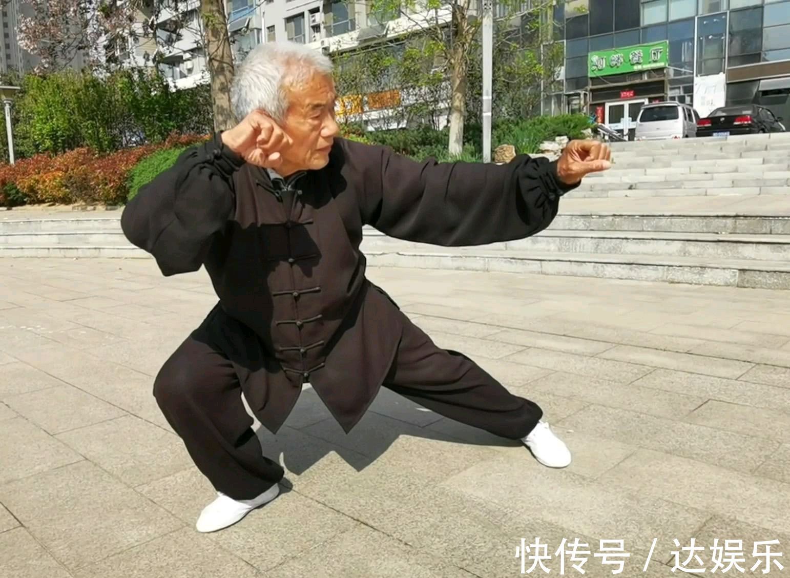 保健品|人到中年后谈养生若日常做到5点,比每天吃保健品强多了