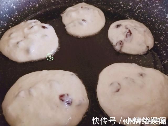 蔓越莓|夏季,面粉这样做,出锅孩子能吃5个,酸甜可口,好吃解馋