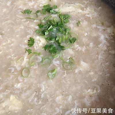 好吃到飞起的虾皮疙瘩汤，这样做0失败