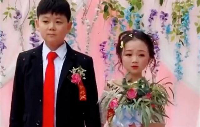 身高高|成都最美袖珍女孩结婚了,30多岁拥有十几岁的童颜,爹妈含泪送嫁
