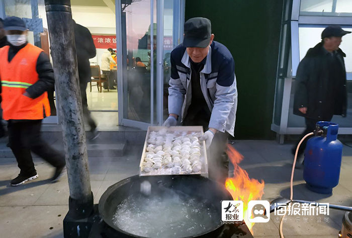 美容师们|城管大家庭，一起迎新年，垦利城管局开展“浓浓饺子香，暖暖冬日情”活动