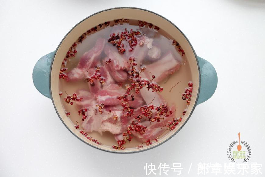 为什么做的排骨又柴还不香,大厨说第一步就做错了,难怪不好吃!