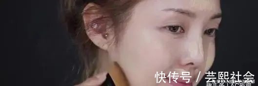 眉峰|建议女人:不管多老出门尽量化淡妆,教你4顺序,简单易学还漂亮