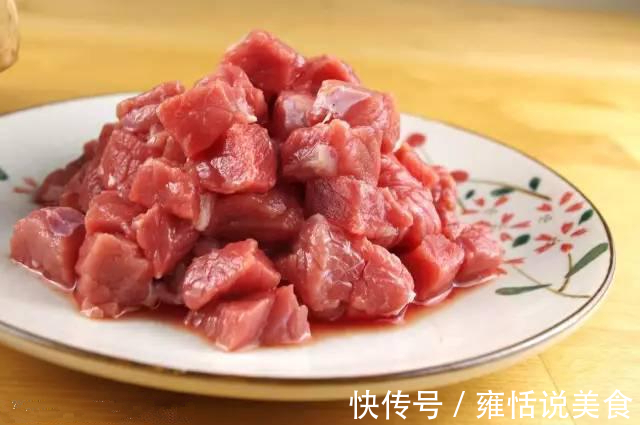 牛肉别再炖土豆了,和它一起是绝配,鲜美下饭又不柴,太解馋了!