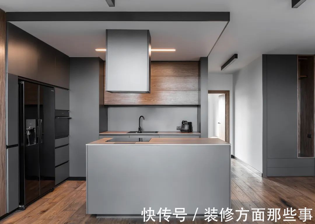 中岛台|78平小复式,客厅挑空设计,楼梯不装扶手,一看业主就很有品位!