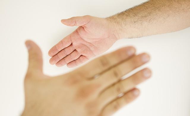 血糖偏高|血糖高不高，看看手就知道，若没三种表现，血糖还算稳定，恭喜