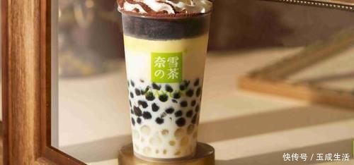 门店|从南极电商被质疑财务造假到奈雪的茶上市，我们能读懂什么