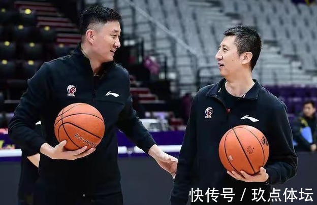 首钢|正式离队!首钢男篮核心后卫被裁,雅尼斯固执己见难进季后赛