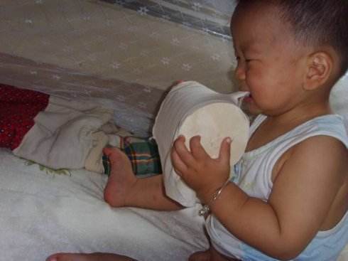 可爱|“娃在静悄悄,准是在作妖”七张图带你看看,熊孩子一点都不可爱