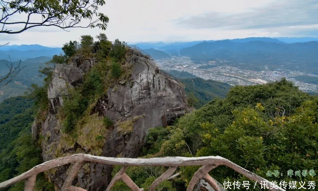 大V推荐丨金山人“拍了拍你”，一起去爬古道仙踪的鹅仙洞呀！