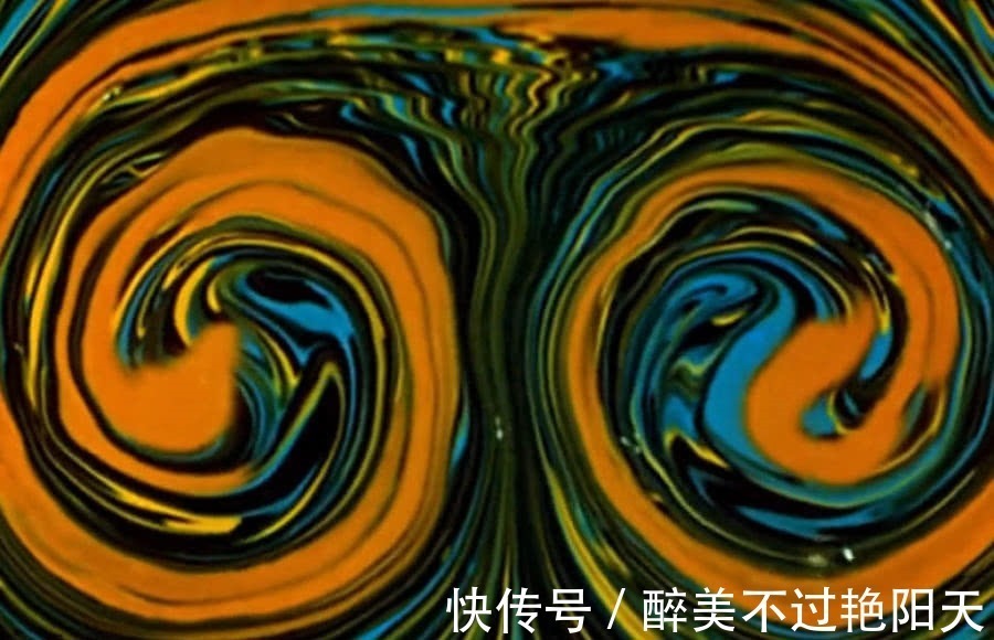 初代|看了二十来年的奥特曼,才知初代的片头是怎么拍的,都没有用特效