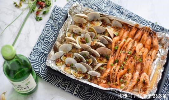 海鲜|半斤鲜虾,半斤花蛤,1把金针菇,烤出“海鲜大咖”,吃得超过瘾