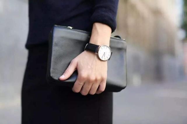 职业|23岁没学历又不善社交,做房地产两个月没业绩,该不该继续?