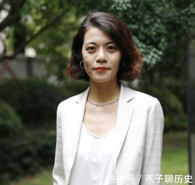 炮轰@复旦女神陈果跌落神坛，只因将“耄耋”读成“毛至”，遭媒体炮轰