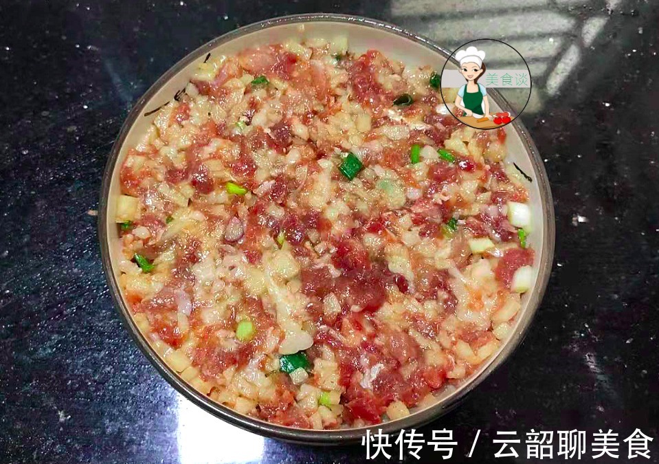 鲜香|夏天要多吃蒸菜，此菜蒸一蒸15分钟搞定，鲜香好消化，营养不上火