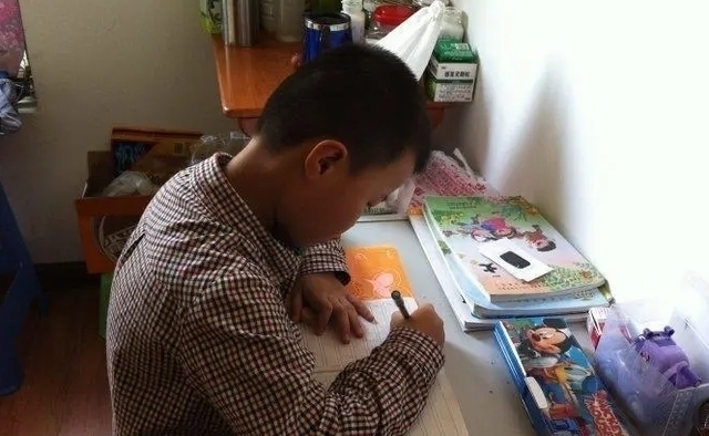 作文@小学生作文“天官赐福”读后感,看哭老师:会不会影响孩子心智