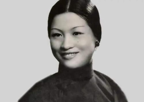  卖价|女弟子以为齐白石没画完，私自加了几笔，卖价从764万变63万？