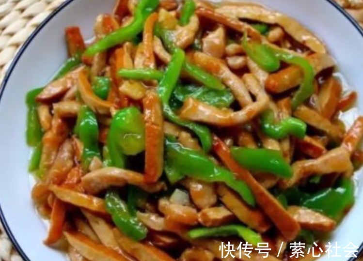 香辣|香辣开胃,色泽好看,五分钟即可做好,孩子多吃免疫力更好哦!