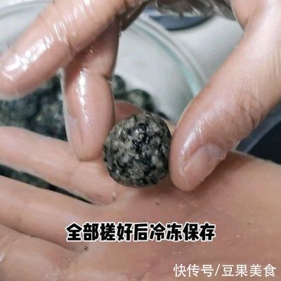 做不破皮不浑汤的汤圆时，记住这几招，绝对美味