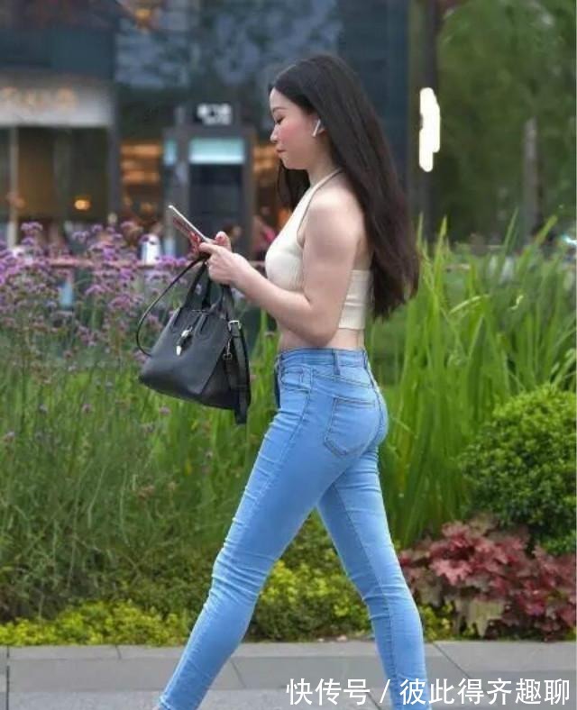瑜伽裤|瑜伽裤穿搭在视觉上总是给人享受，减龄效果相当不错，艳压完胜
