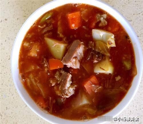 配菜|煮罗宋汤时,用这碗“固态油”做,汤更浓更鲜更正宗,还营养!