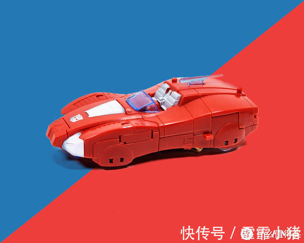 bet擎天柱的一生挚爱：变形金刚网飞限定 塞伯坦之战艾丽塔