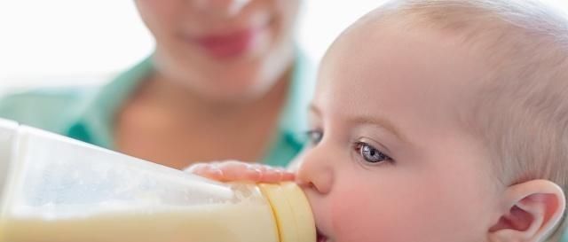 答案|宝宝补维生素D时,饭前吃,还是饭后吃答案或许和你想的不同