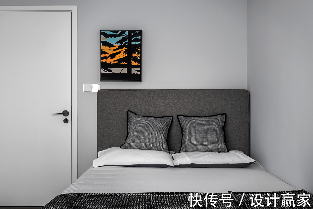 客餐厅|132㎡现代黑白灰，素雅极简的美学空间，冷暖色搭配恰到好处