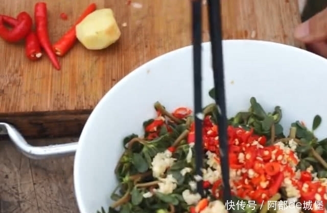 美味|这种田里面随处可见的野菜,原来凉拌下就十分美味了,有吃过吗?