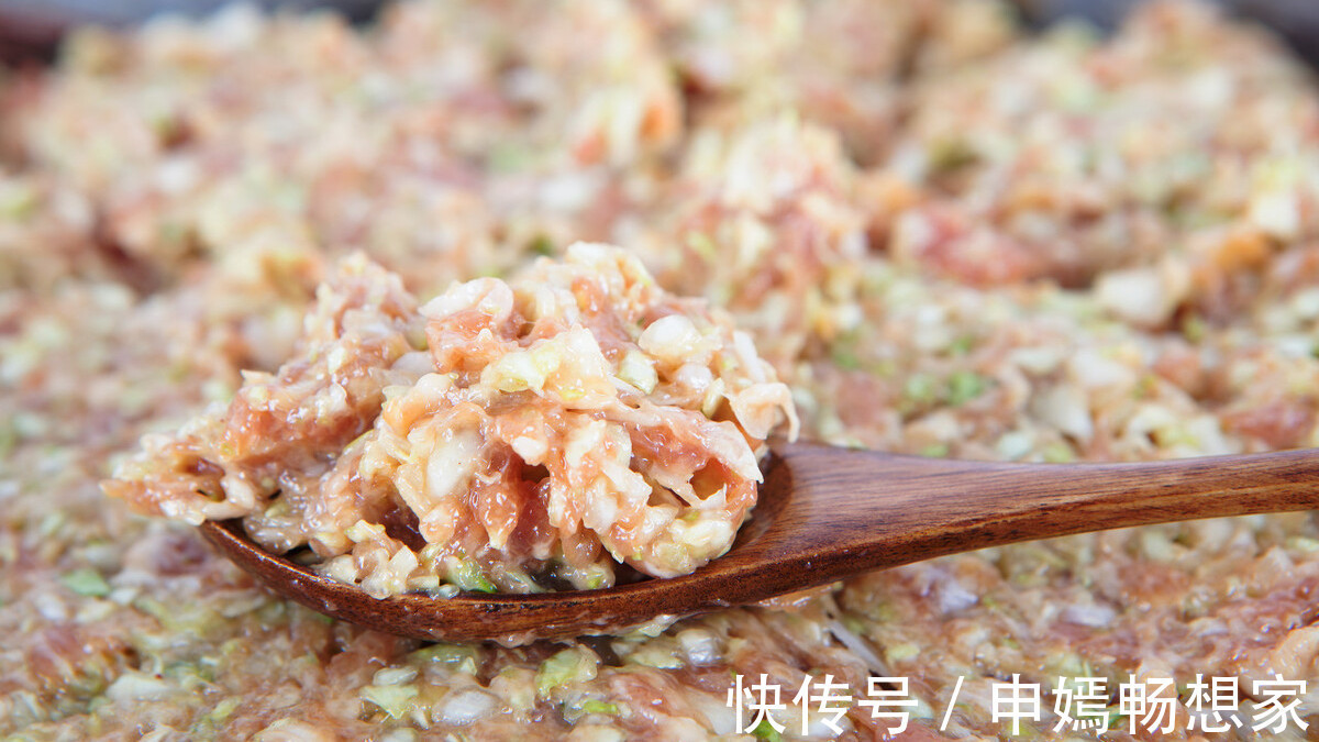技巧|肉馅好吃有技巧，牢记3个技巧，肉馅又香又嫩，做什么都美味