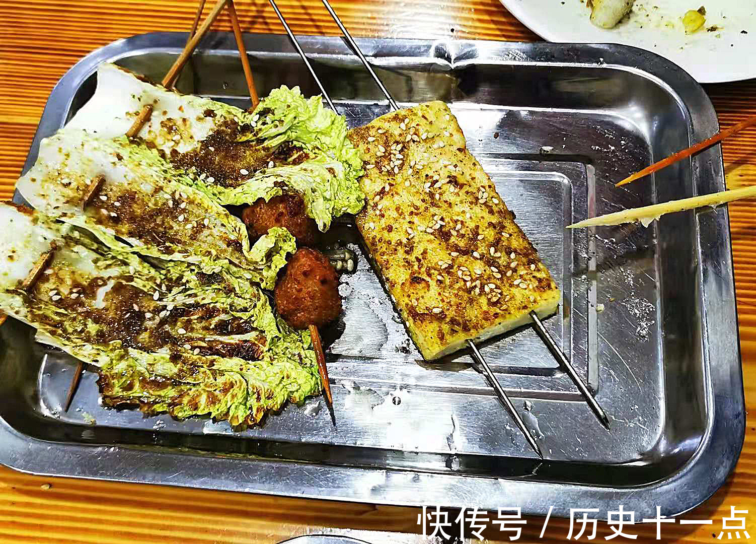 花生米|一家三口吃烧烤,才花了37块钱,美味又解馋,网友:价格太便宜了