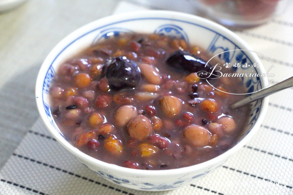 这顿早餐太暖心了,儿子早起做早饭,有营养味道香,小日子真美好